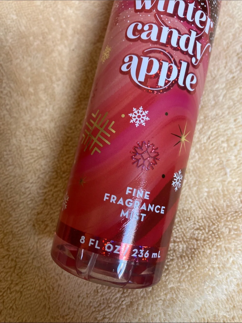 Bath & Body Works Winter Candy Apple Fragrance  - Red